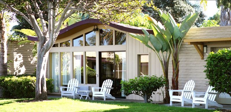 Resort Paradise Point & 4*